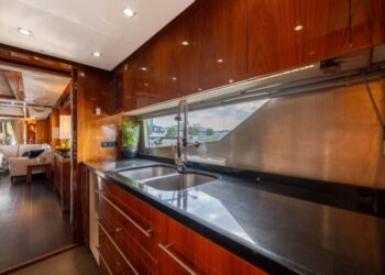 Sunseeker 34M, ARAGO 87