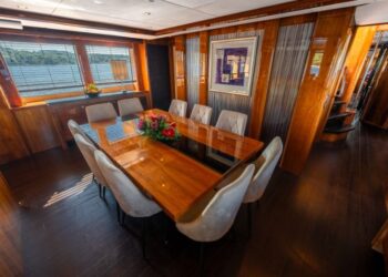 Sunseeker 34M, ARAGO 93