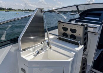 Supermarine Spearfish 32, KAOS 28