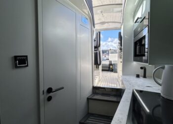 Supermarine Spearfish 32, KAOS 49