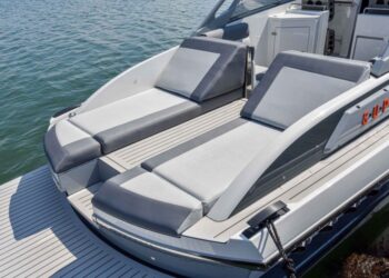 Supermarine Spearfish 32, KAOS 6