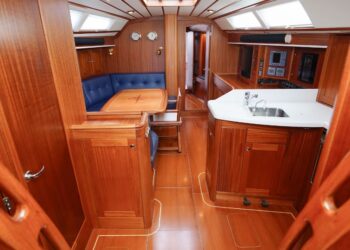 Sweden Yachts 45, LEONA 34