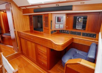 Sweden Yachts 45, LEONA 37
