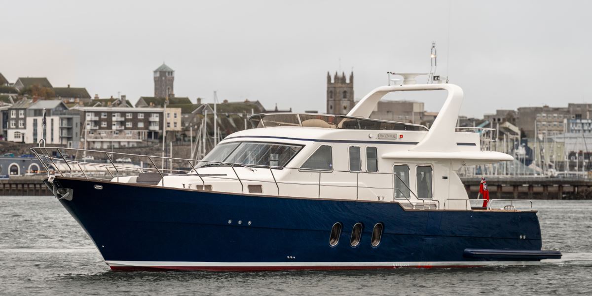 Aquastar 57, INCONNUE 1 Main