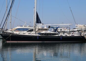Discovery 55, SAXON BLUE – high latitude prepared, she also loves the Tropics