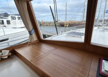 Grand Banks 42 Motor Yacht, LAZAWAY 100