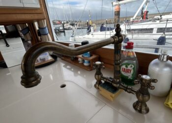 Grand Banks 42 Motor Yacht, LAZAWAY 108