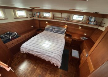 Grand Banks 42 Motor Yacht, LAZAWAY 128