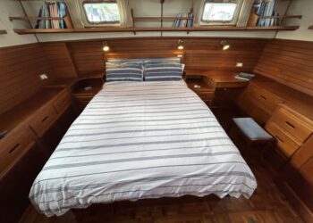 Grand Banks 42 Motor Yacht, LAZAWAY 130