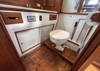 Grand Banks 42 Motor Yacht, LAZAWAY 143