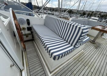 Grand Banks 42 Motor Yacht, LAZAWAY 35