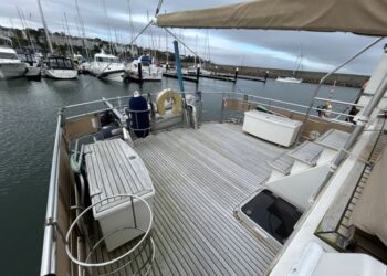 Grand Banks 42 Motor Yacht, LAZAWAY 45