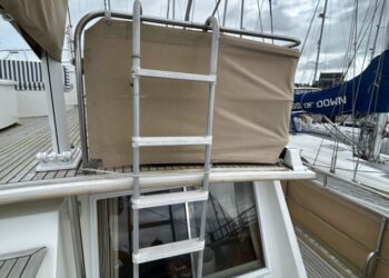 Grand Banks 42 Motor Yacht, LAZAWAY 46