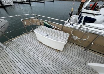 Grand Banks 42 Motor Yacht, LAZAWAY 48