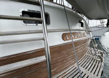 Grand Banks 42 Motor Yacht, LAZAWAY 55