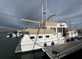 Grand Banks 42 Motor Yacht, LAZAWAY 63