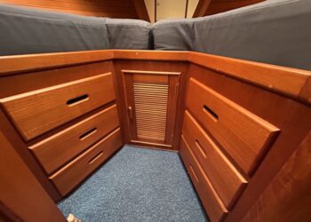 Grand Banks 42 Motor Yacht, LAZAWAY 66
