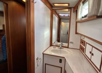 Grand Banks 42 Motor Yacht, LAZAWAY 78