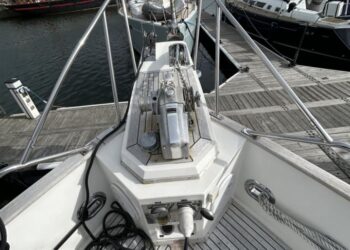 Grand Banks 42 Motor Yacht, LAZAWAY 9