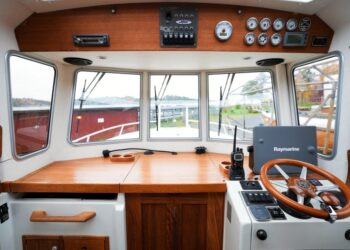 Minor Offshore 27, ELEPHANTEN 15