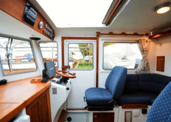 Minor Offshore 27, ELEPHANTEN 17