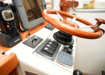 Minor Offshore 27, ELEPHANTEN 22