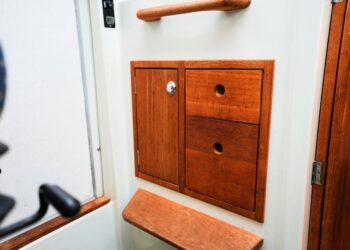 Minor Offshore 27, ELEPHANTEN 33