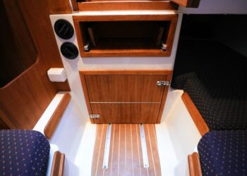 Minor Offshore 27, ELEPHANTEN 42