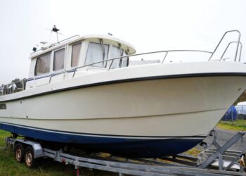 Minor Offshore 27, ELEPHANTEN 6