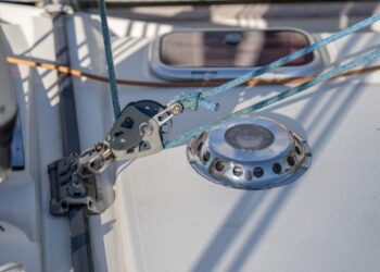 Southerly 38, MOONDANCER 16