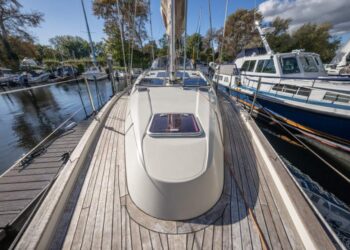 Southerly 38, MOONDANCER 9