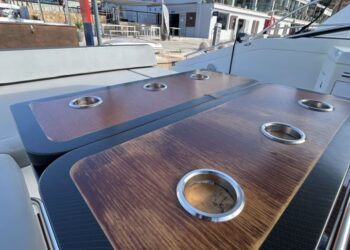 Windy 39 Camira, VOLANTE OF ADRIANO 16