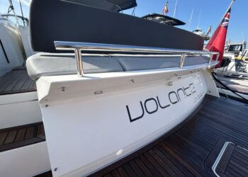 Windy 39 Camira, VOLANTE OF ADRIANO 20