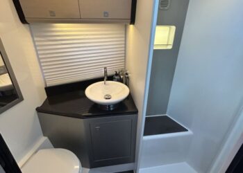 Windy 39 Camira, VOLANTE OF ADRIANO 45