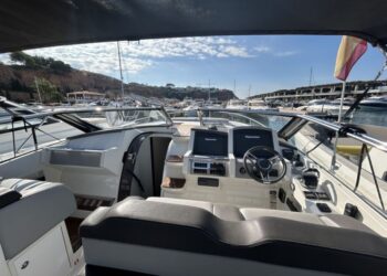 Windy 39 Camira, VOLANTE OF ADRIANO 7