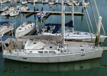 Boréal 52, BRAVO – elegant and practical mile munching