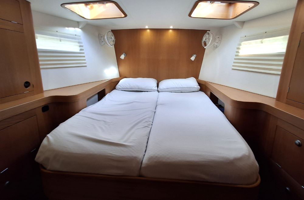 boreal-52-bravo-elegant-practical-mile-munching-6