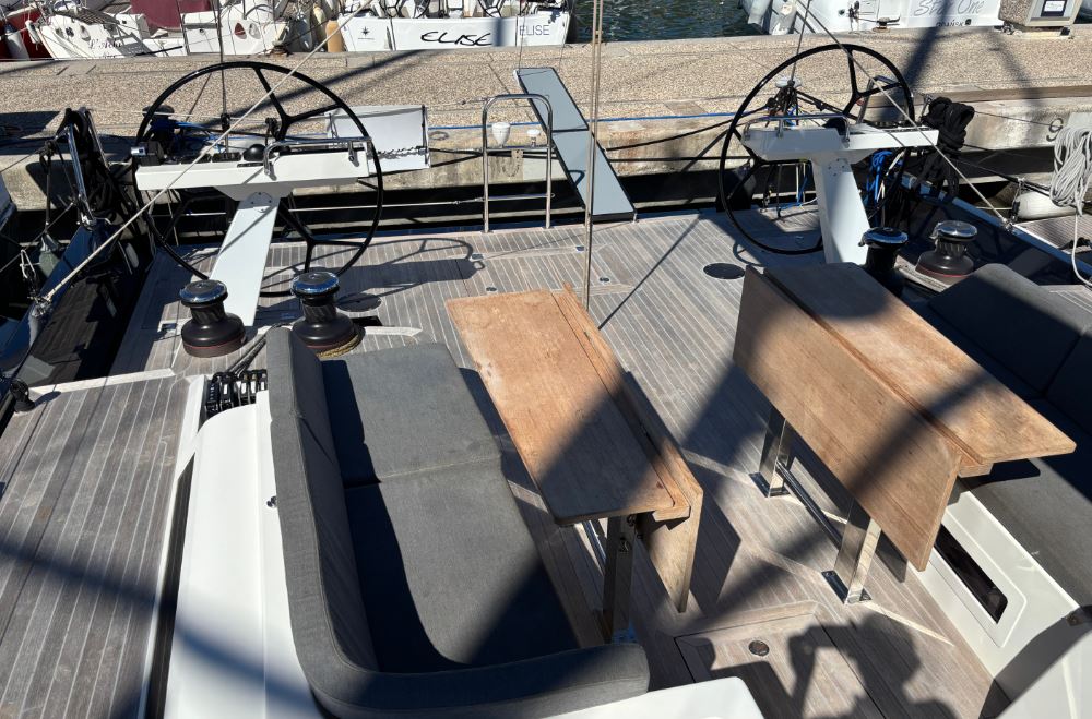 solaris-50-indigo-perfectly-maintained-and-adventure-ready-2