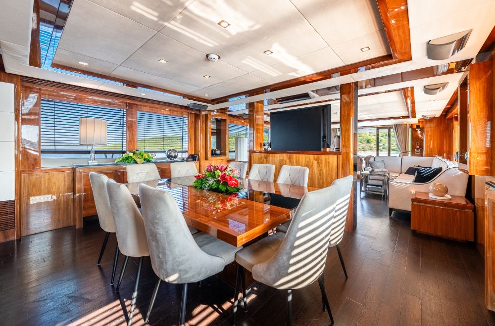 sunseeker-34m-arago-where-effotless-performance-timeless-luxury-7