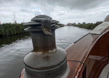 Lemsteraak Roefaak Hoek Design, WOELWATER 15