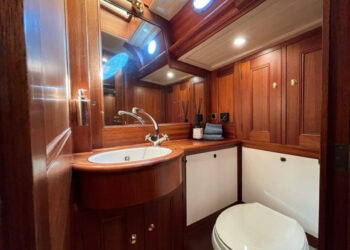 Lemsteraak Roefaak Hoek Design, WOELWATER 25