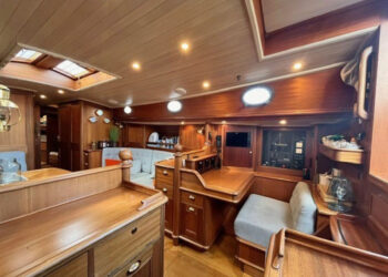 Lemsteraak Roefaak Hoek Design, WOELWATER 31