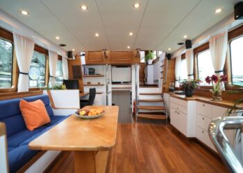 Stentor 1800, FESTINA LENTE 24