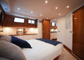 Stentor 1800, FESTINA LENTE 32