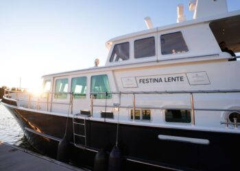 Stentor 1800, FESTINA LENTE 7