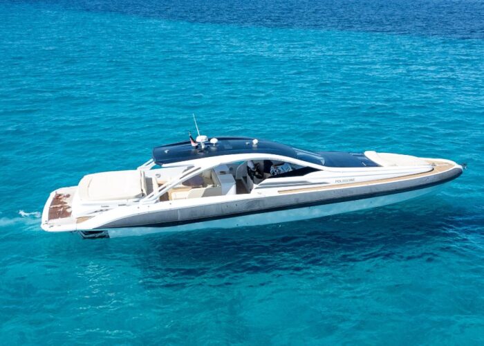 go-fast-in-style-with-zeta-elle-30-cala-di-luna-iii-1-main