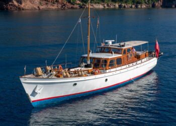 Feadship Custom 25m, ATALANTA J – On Film!