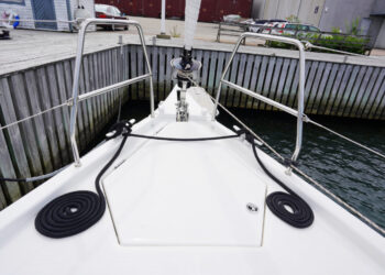 Dufour 390, JOY 10