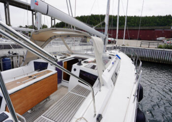 Dufour 390, JOY 4