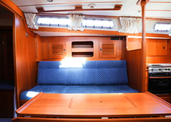 Hallberg-Rassy 39 MkII, SAGESSE 32